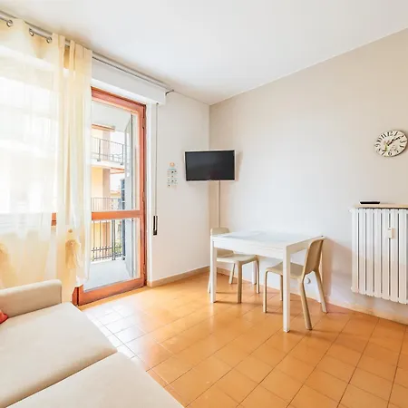 Apartment Miramare House